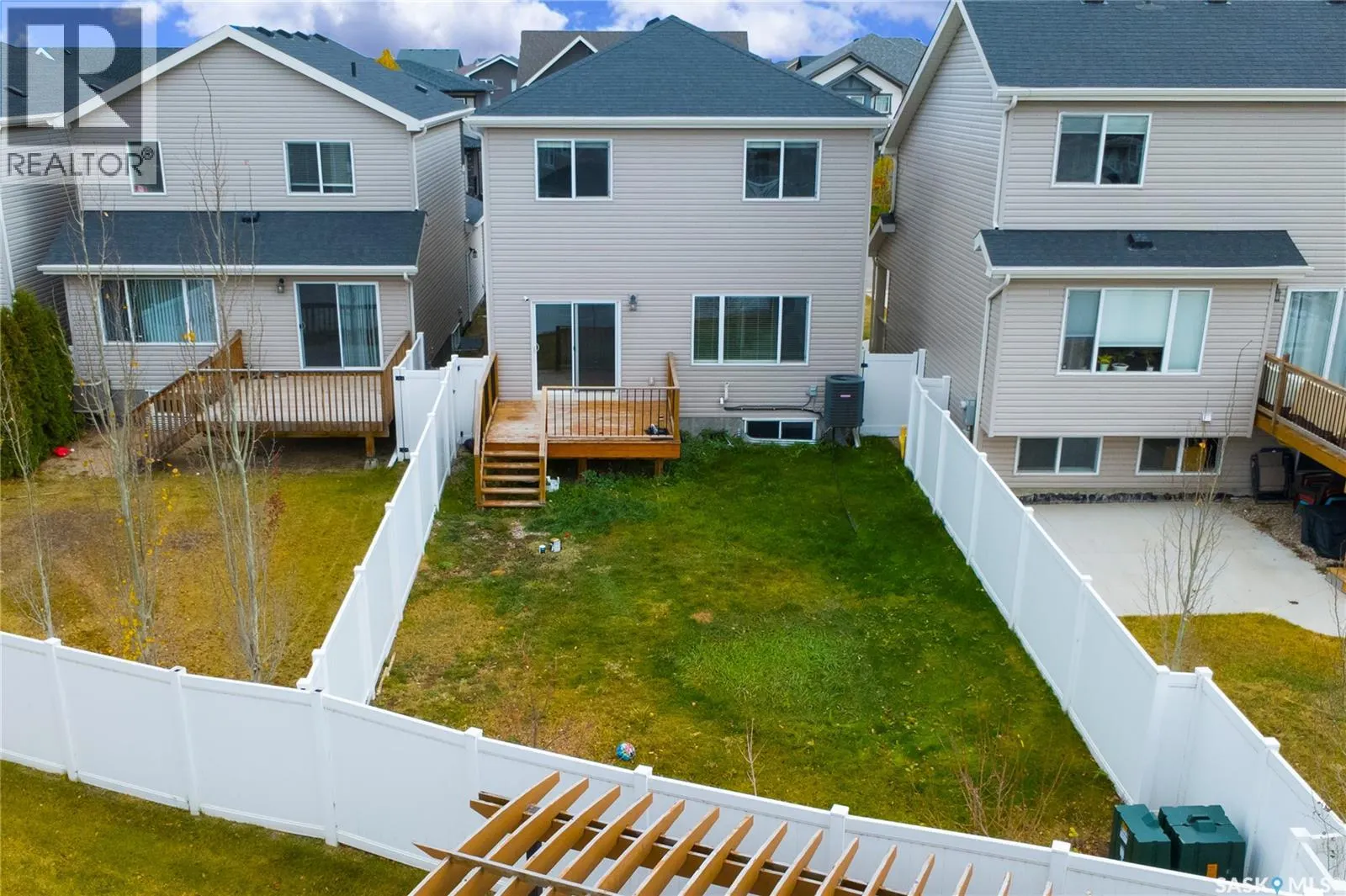 1049 Kolynchuk CRESCENT