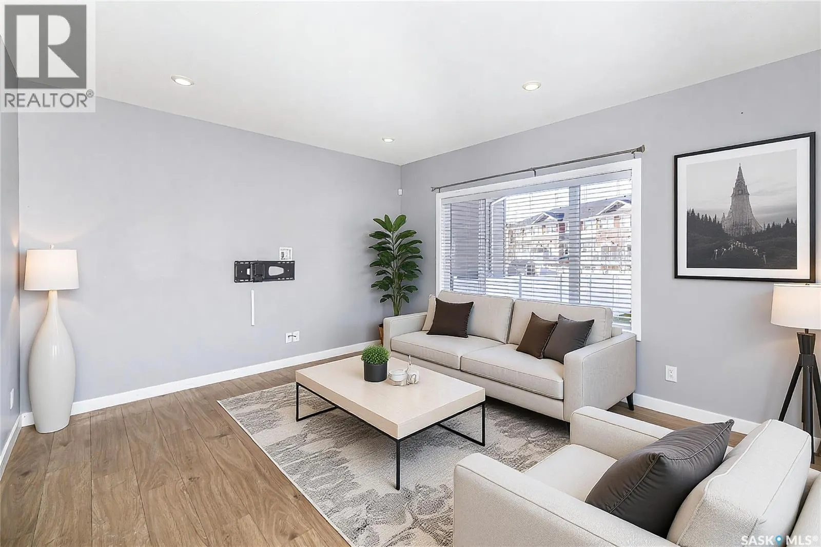 1049 Kolynchuk CRESCENT