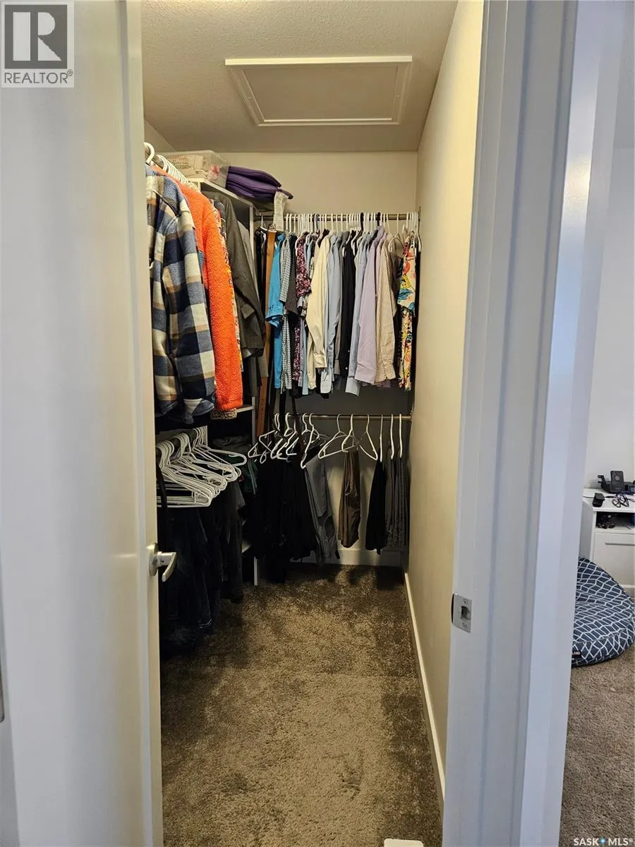 451 McFaull CRESCENT