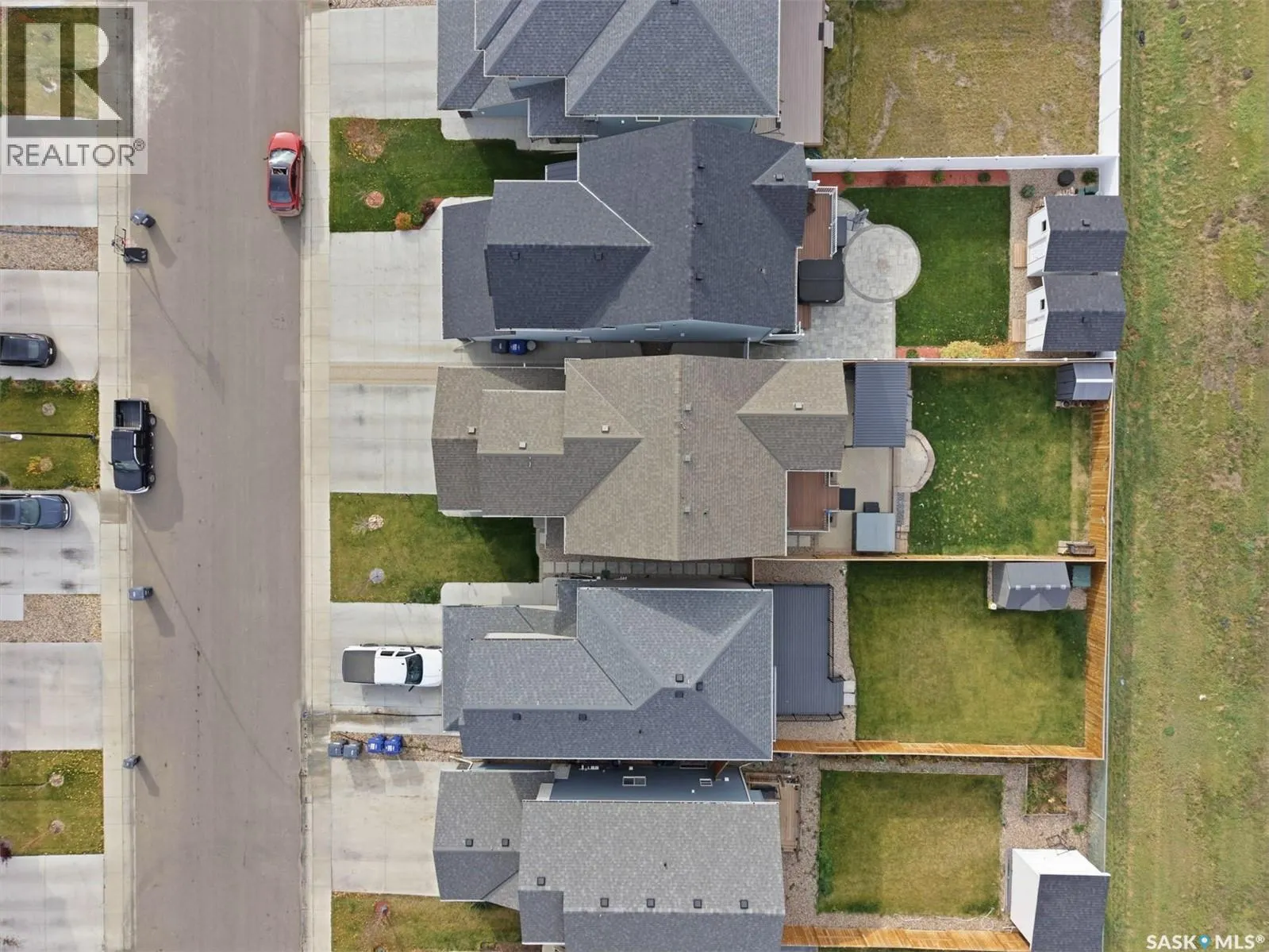 451 McFaull CRESCENT