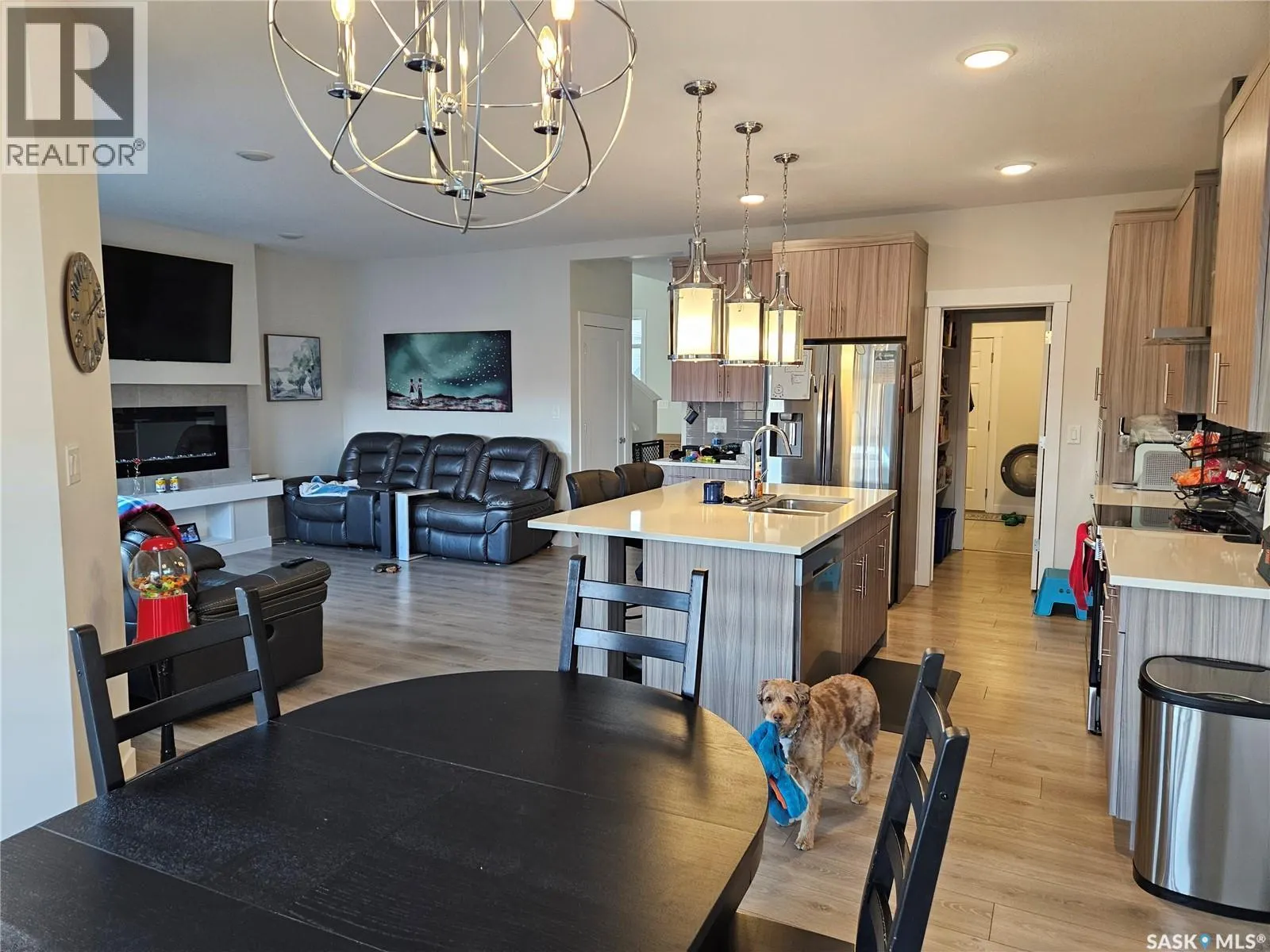 451 McFaull CRESCENT