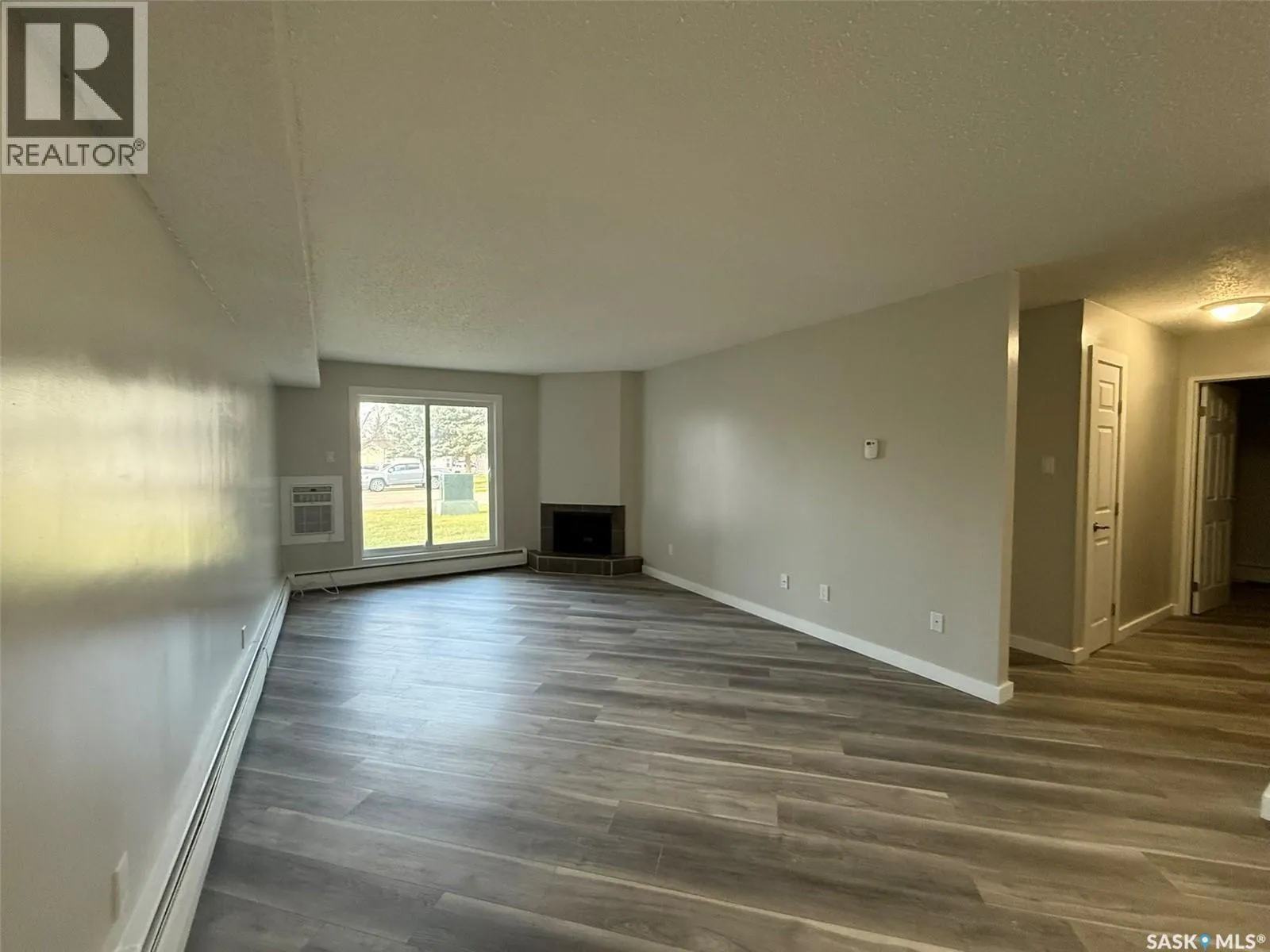 101 1822 Eaglesham AVENUE