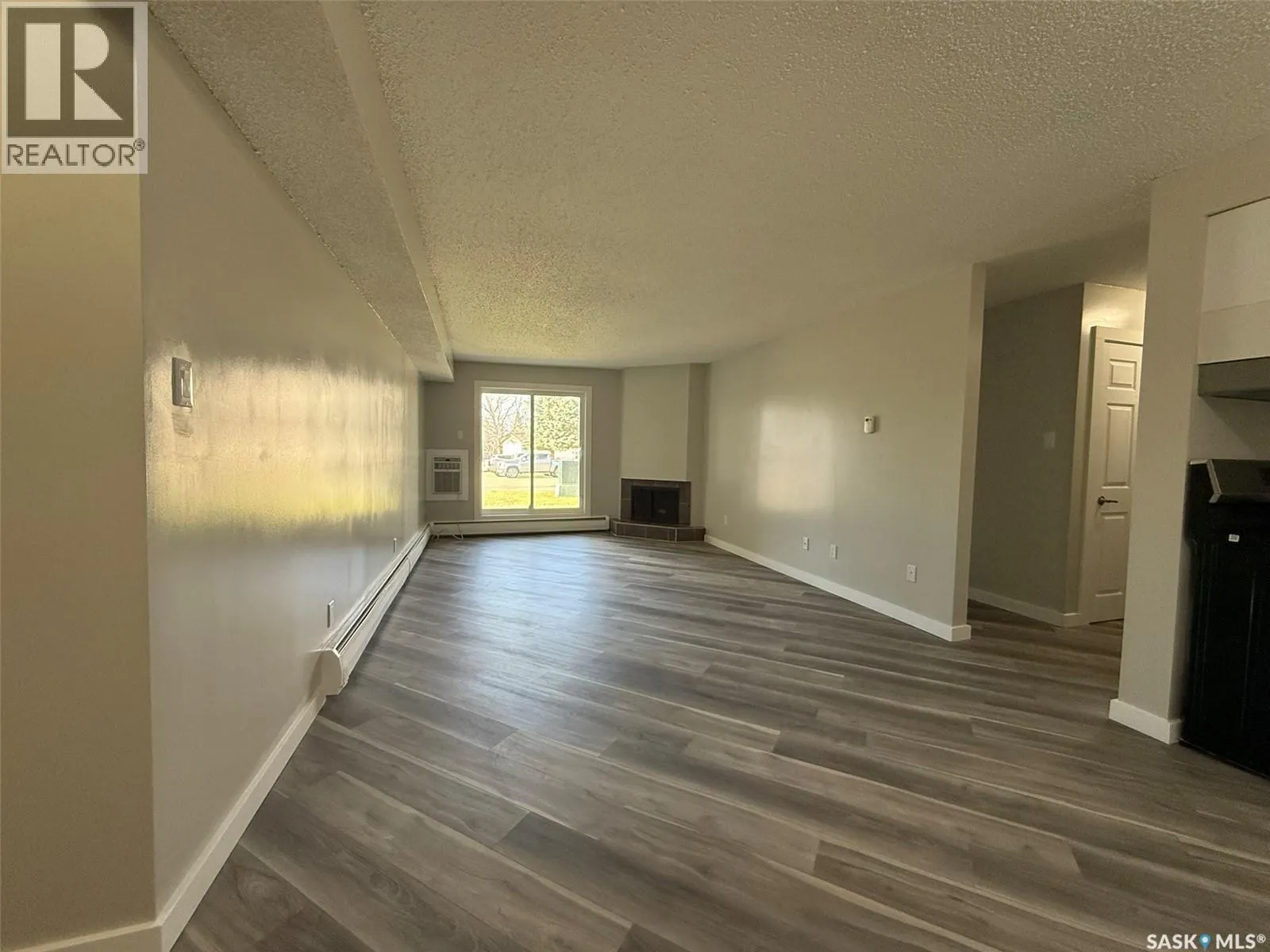 101 1822 Eaglesham AVENUE