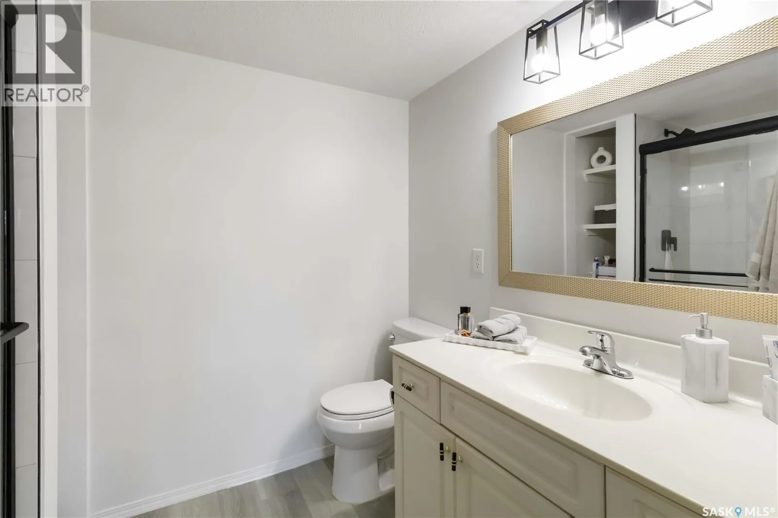 205 930 Heritage VIEW