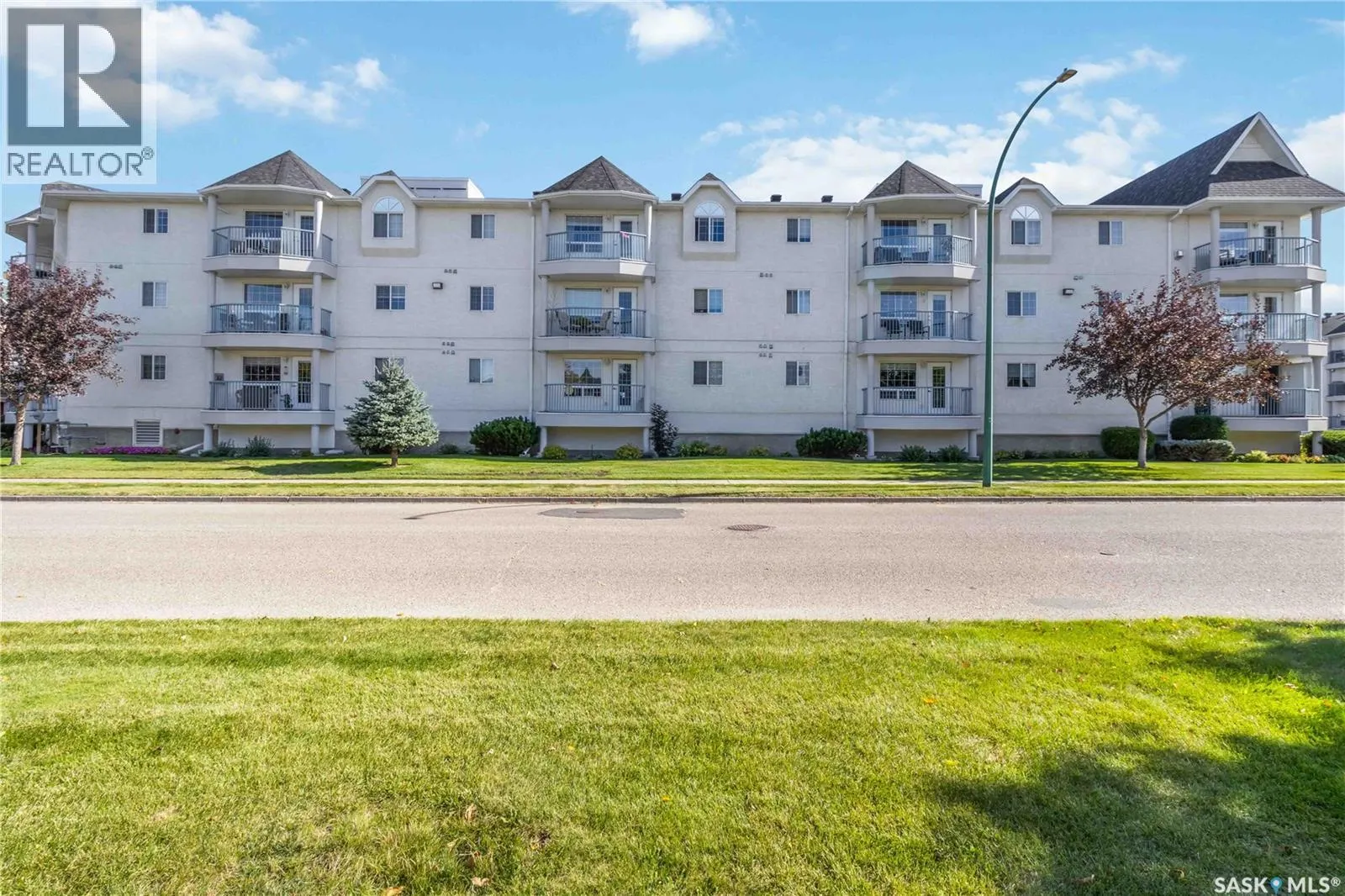 205 930 Heritage VIEW