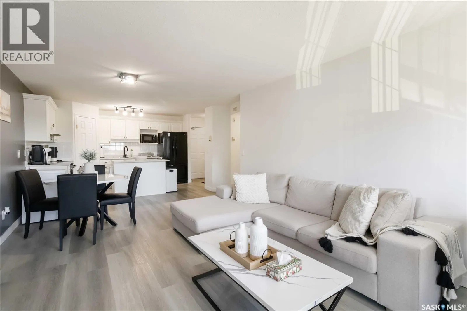 205 930 Heritage VIEW