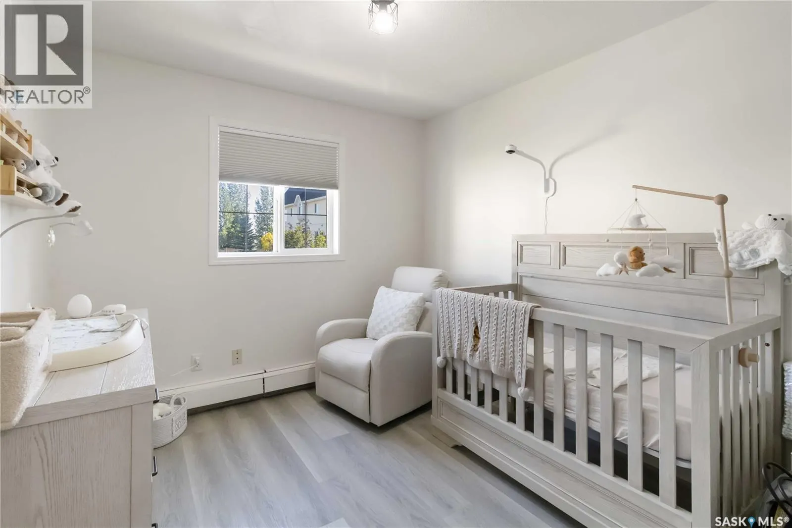 205 930 Heritage VIEW