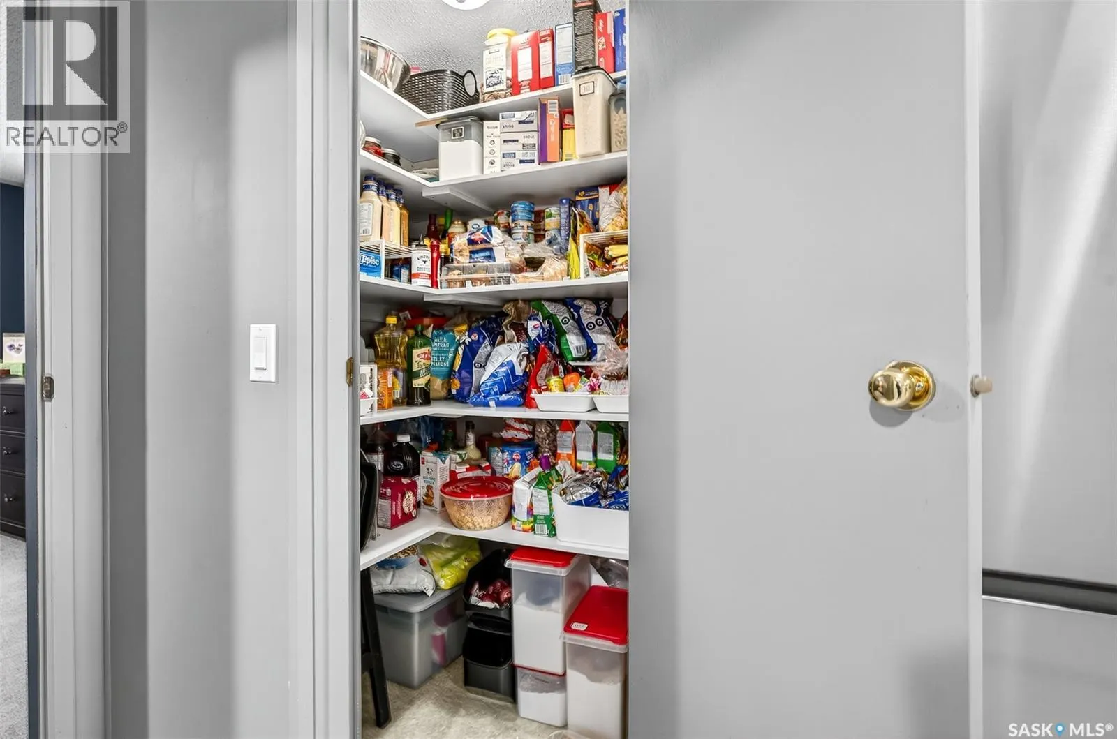 F5 1295 9th AVENUE NE