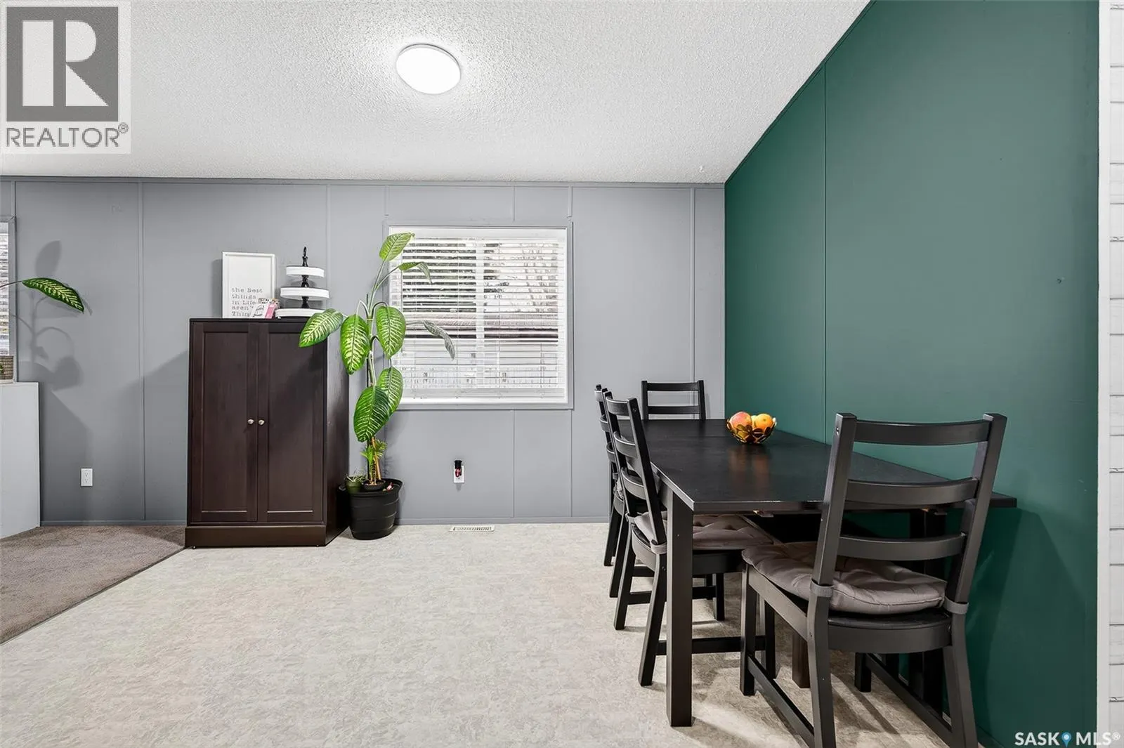 F5 1295 9th AVENUE NE