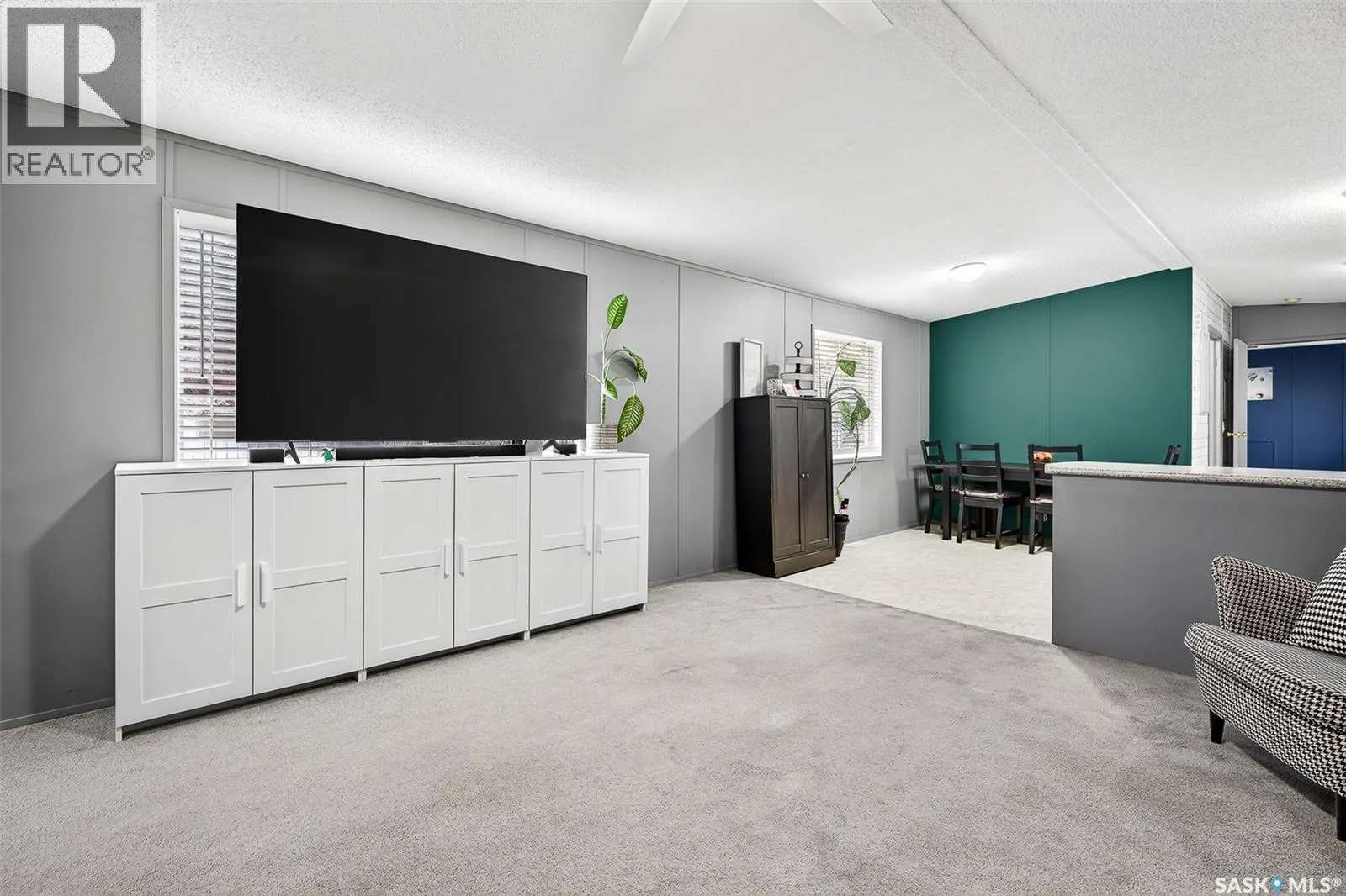 F5 1295 9th AVENUE NE