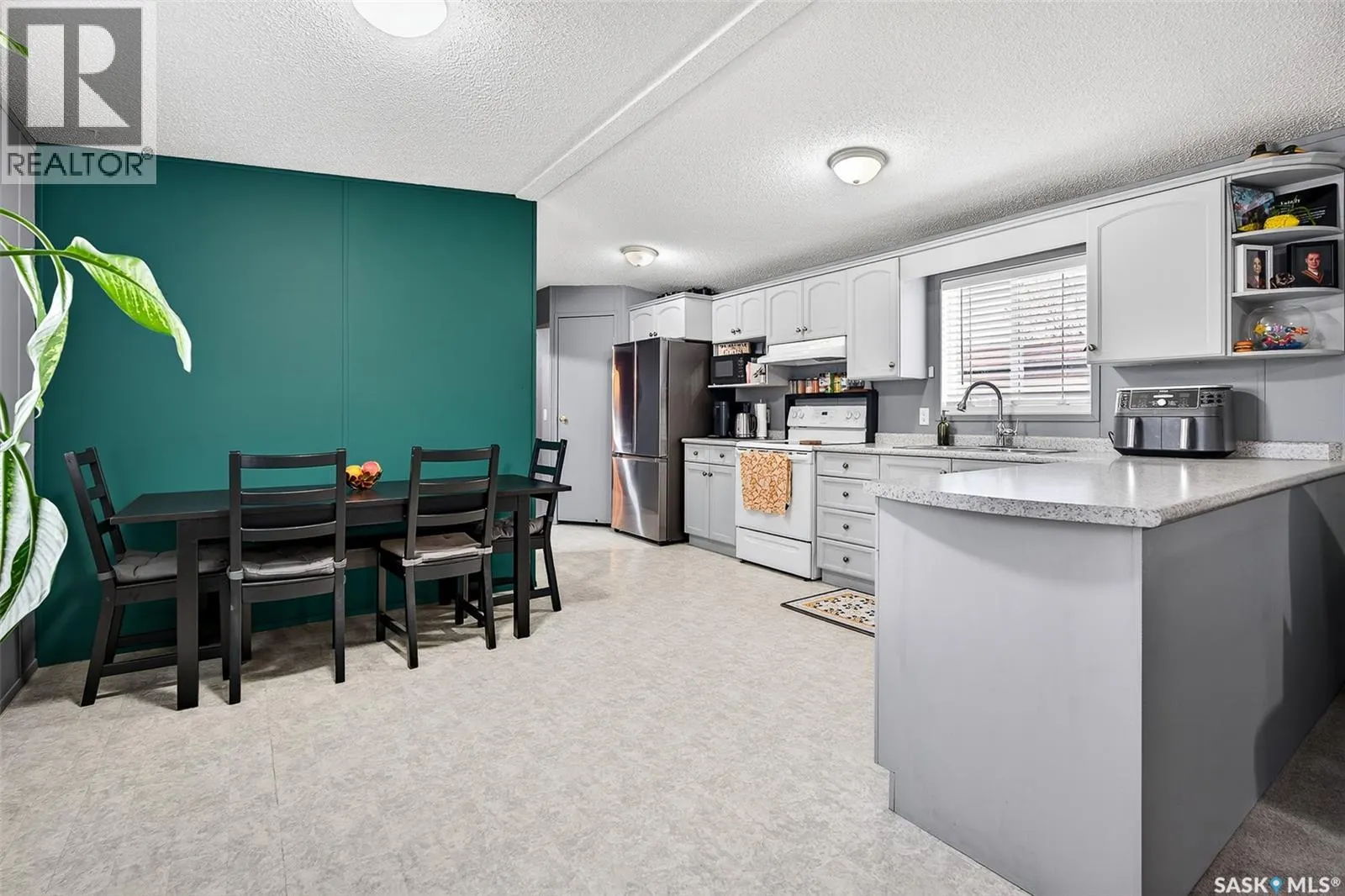 F5 1295 9th AVENUE NE