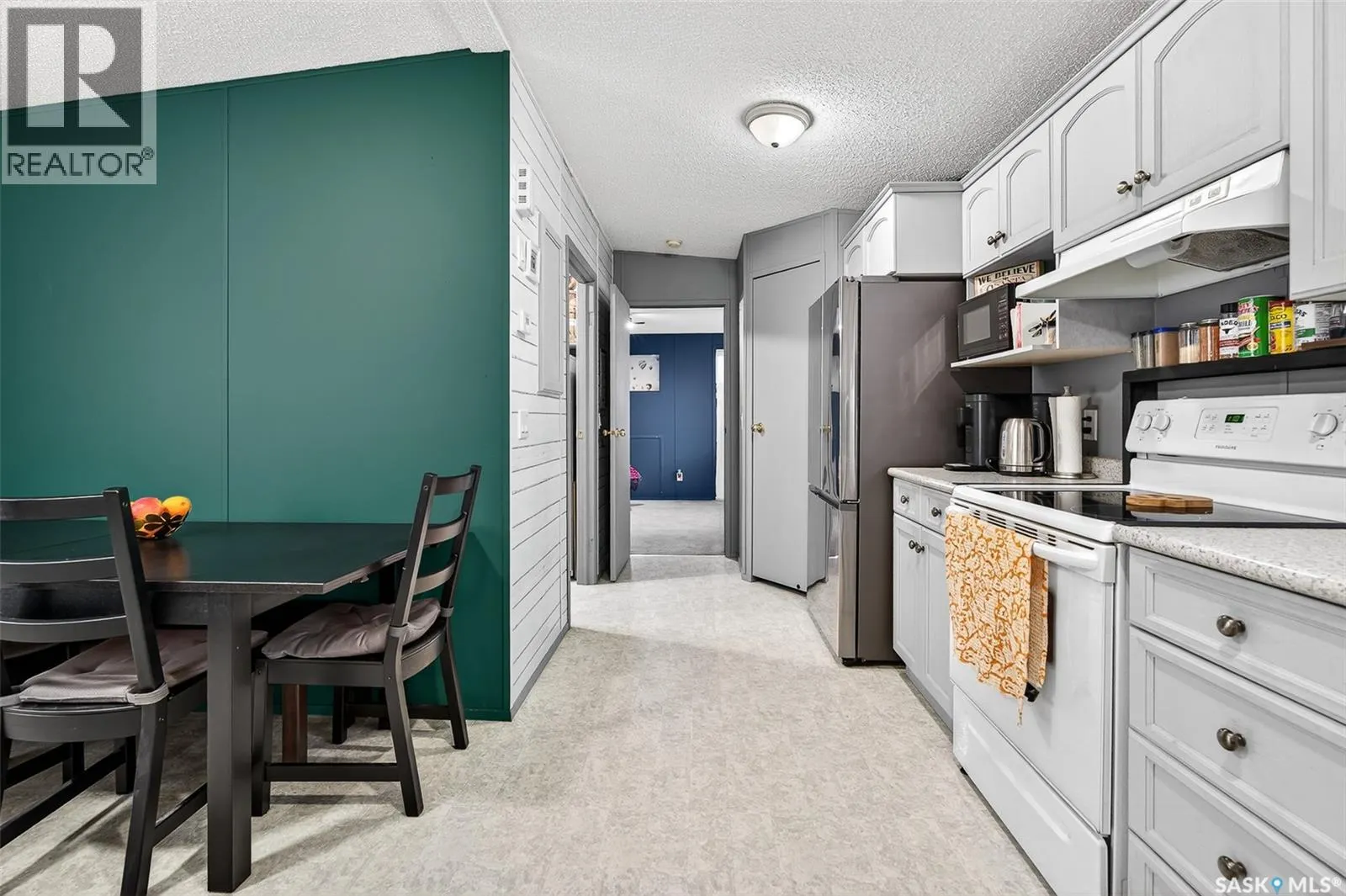 F5 1295 9th AVENUE NE