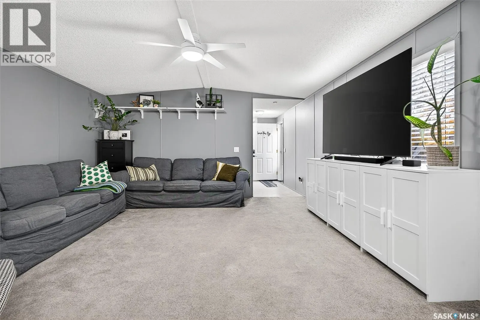 F5 1295 9th AVENUE NE