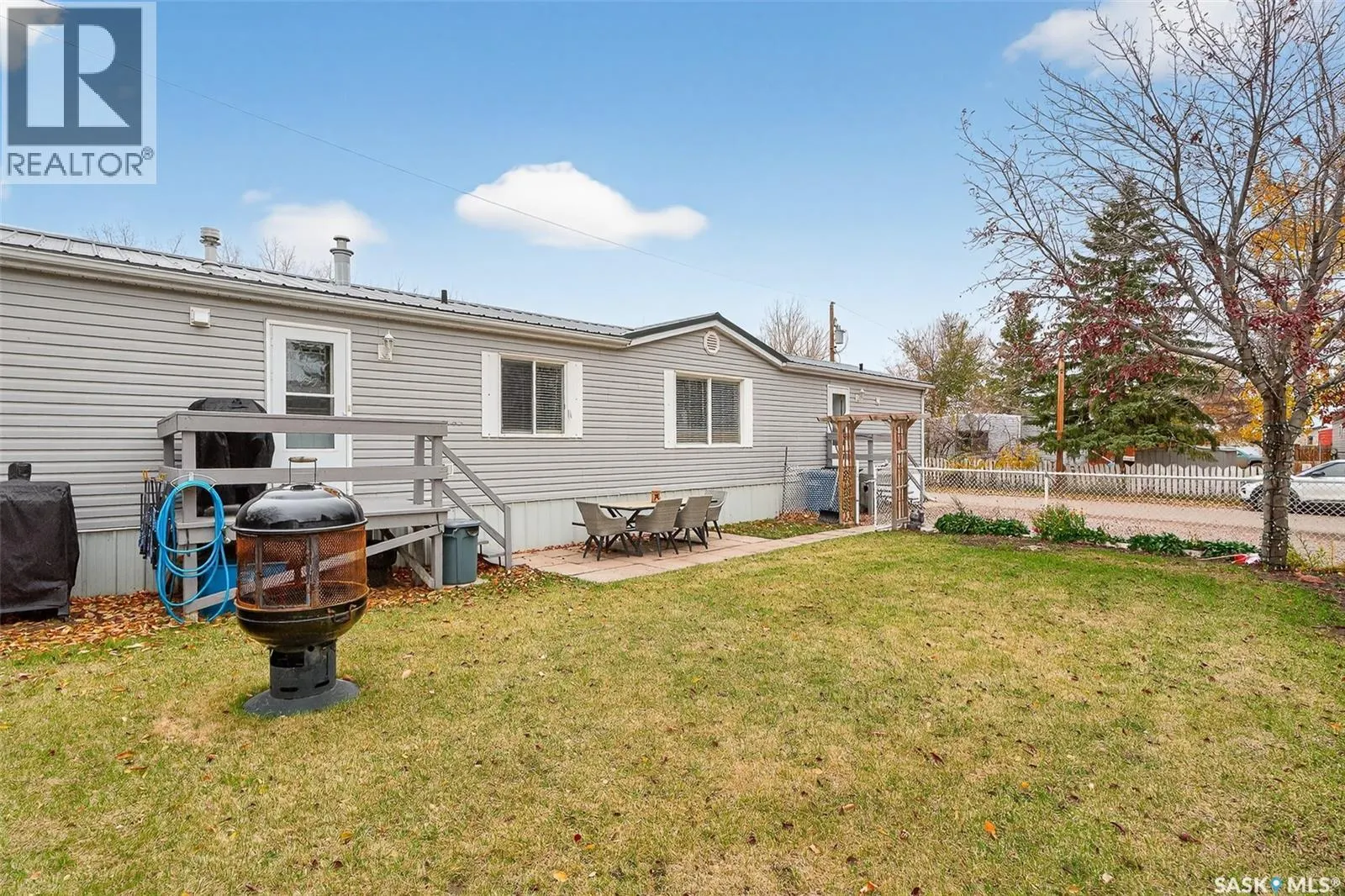 F5 1295 9th AVENUE NE