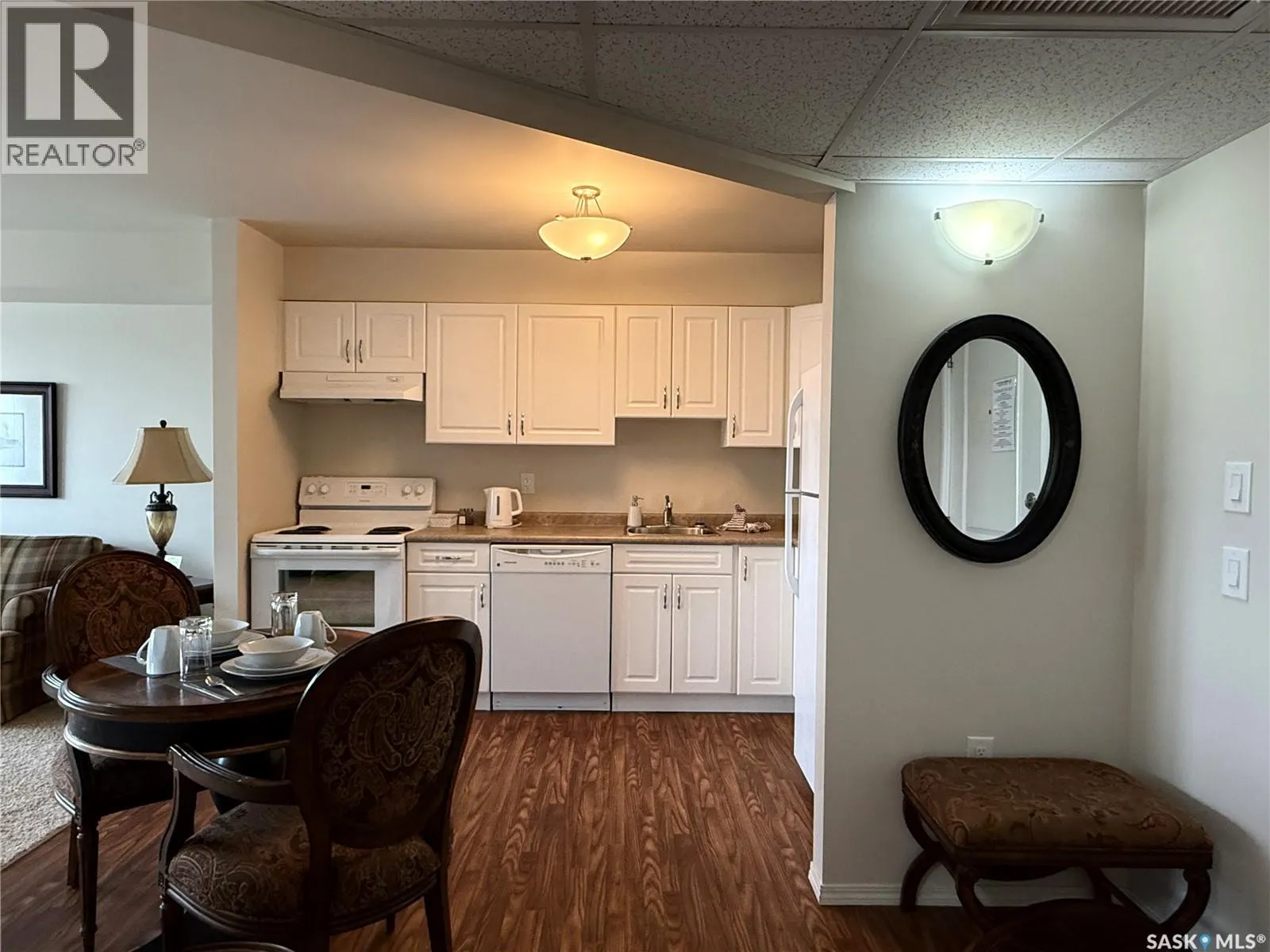 222 680 7th AVENUE E