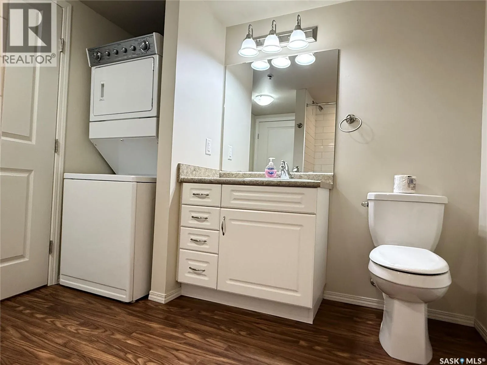 222 680 7th AVENUE E