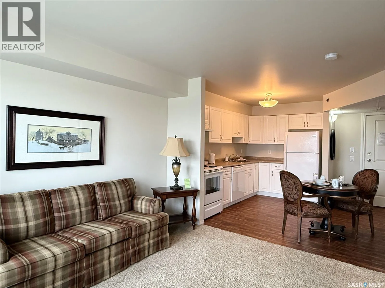 222 680 7th AVENUE E