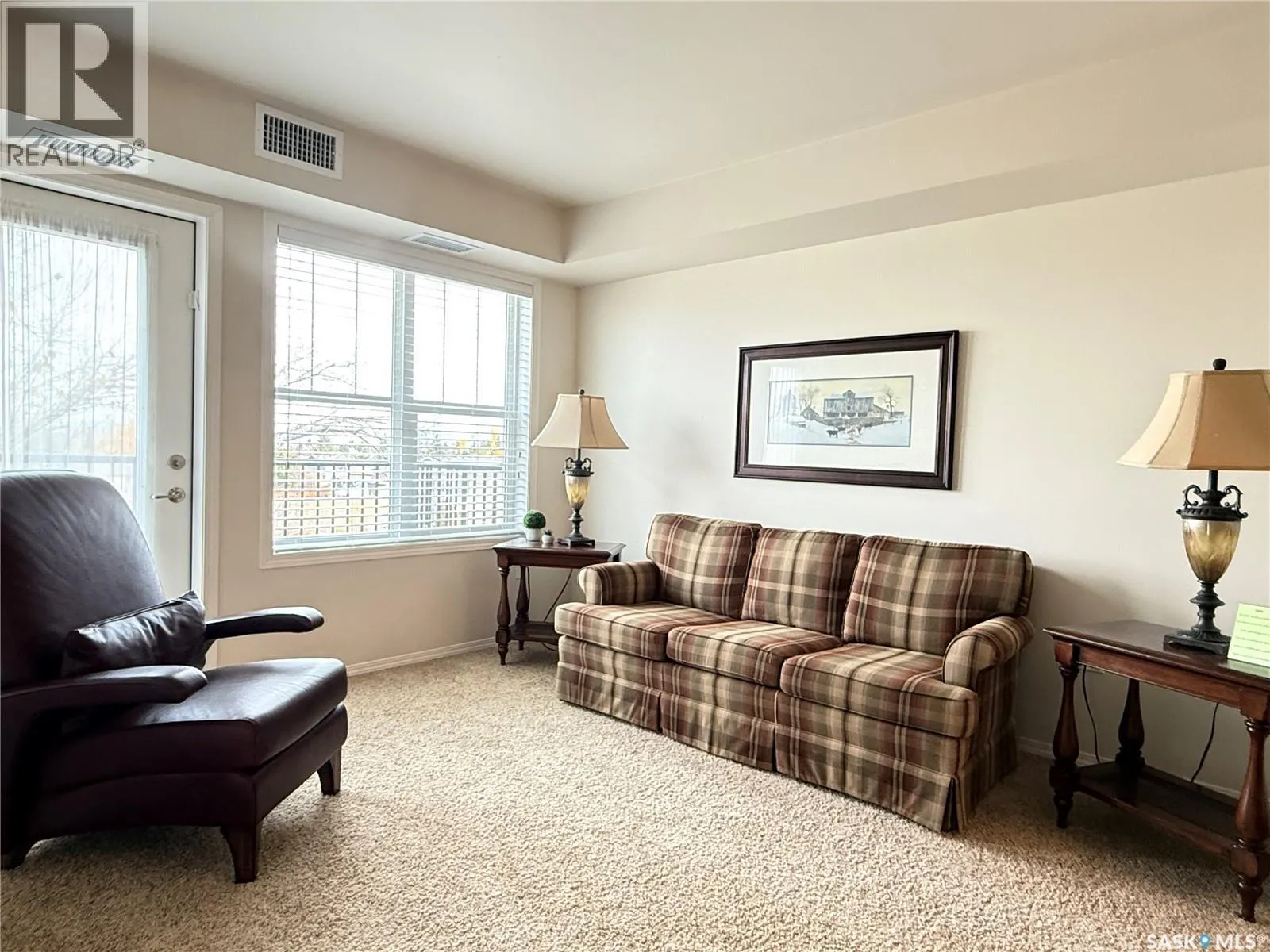 222 680 7th AVENUE E