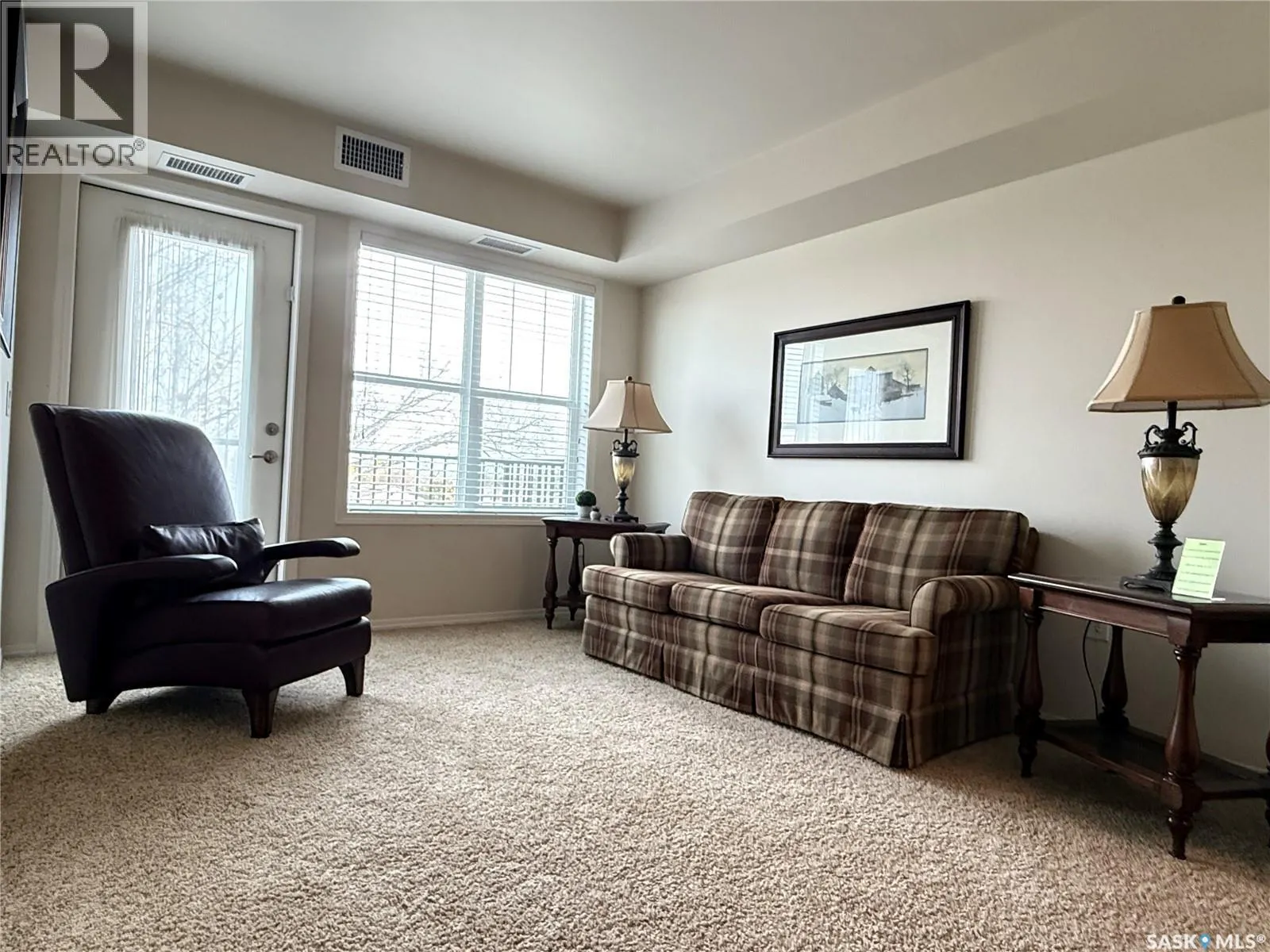 222 680 7th AVENUE E