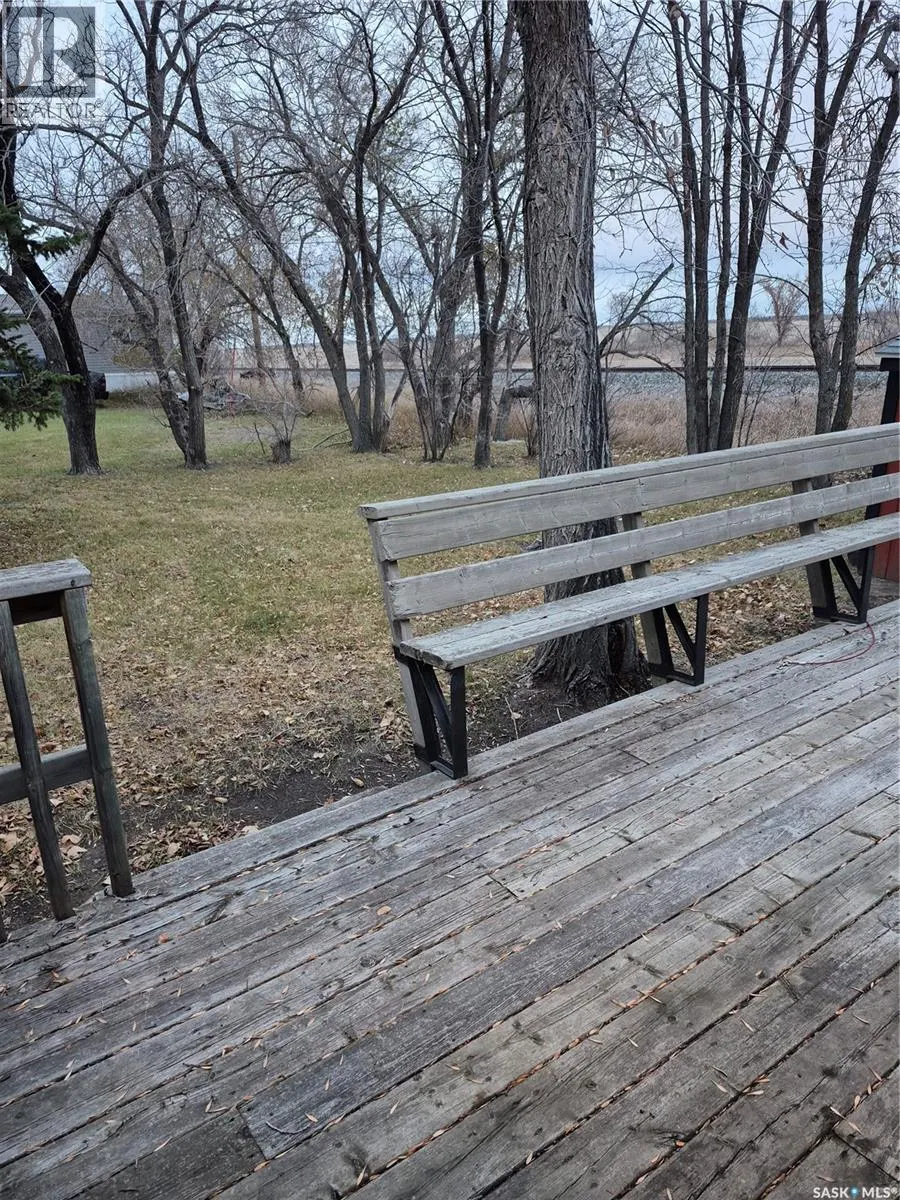 804 Railway AVENUE N