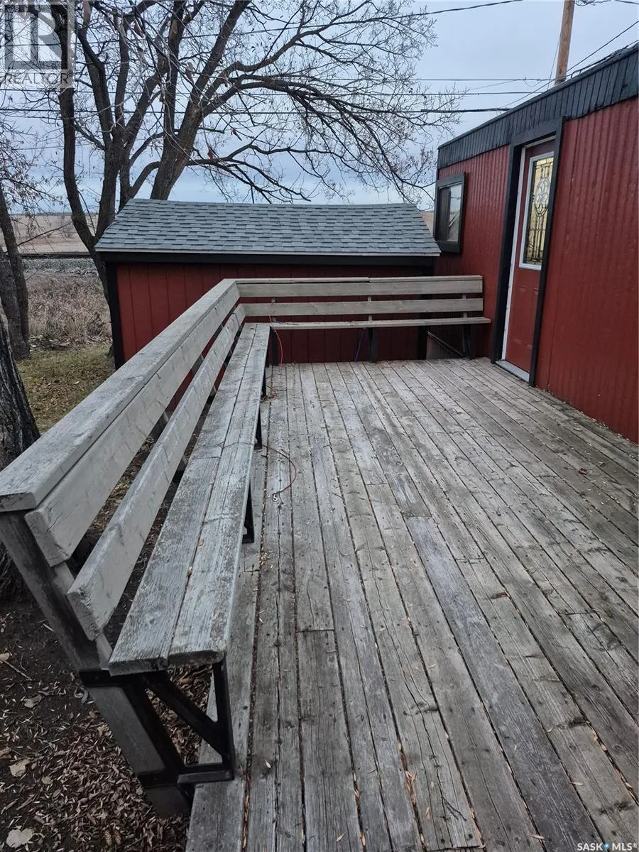 804 Railway AVENUE N