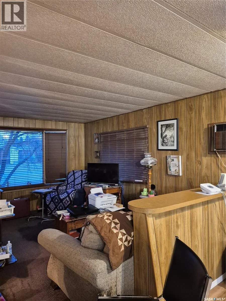 804 Railway AVENUE N