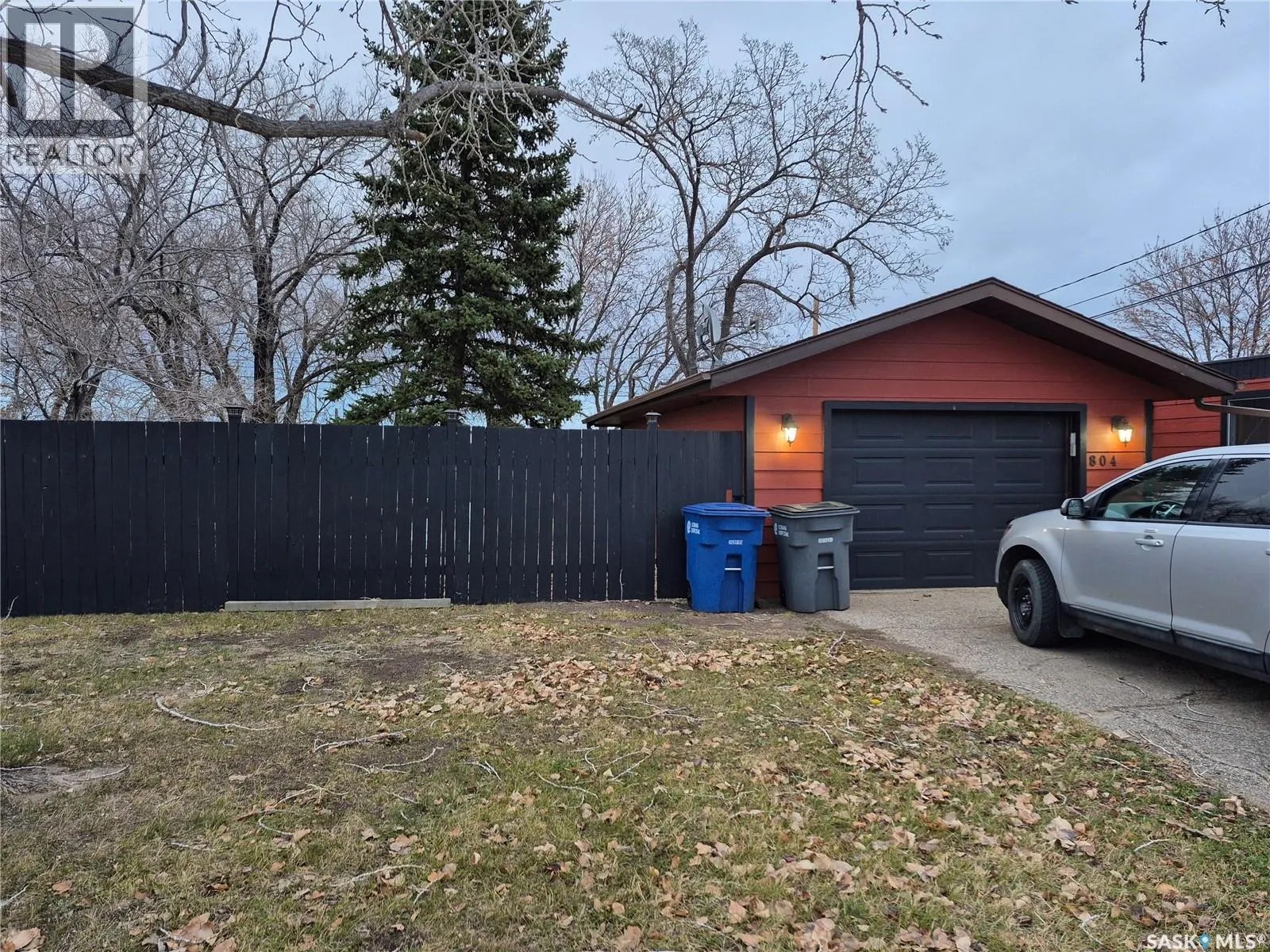 804 Railway AVENUE N