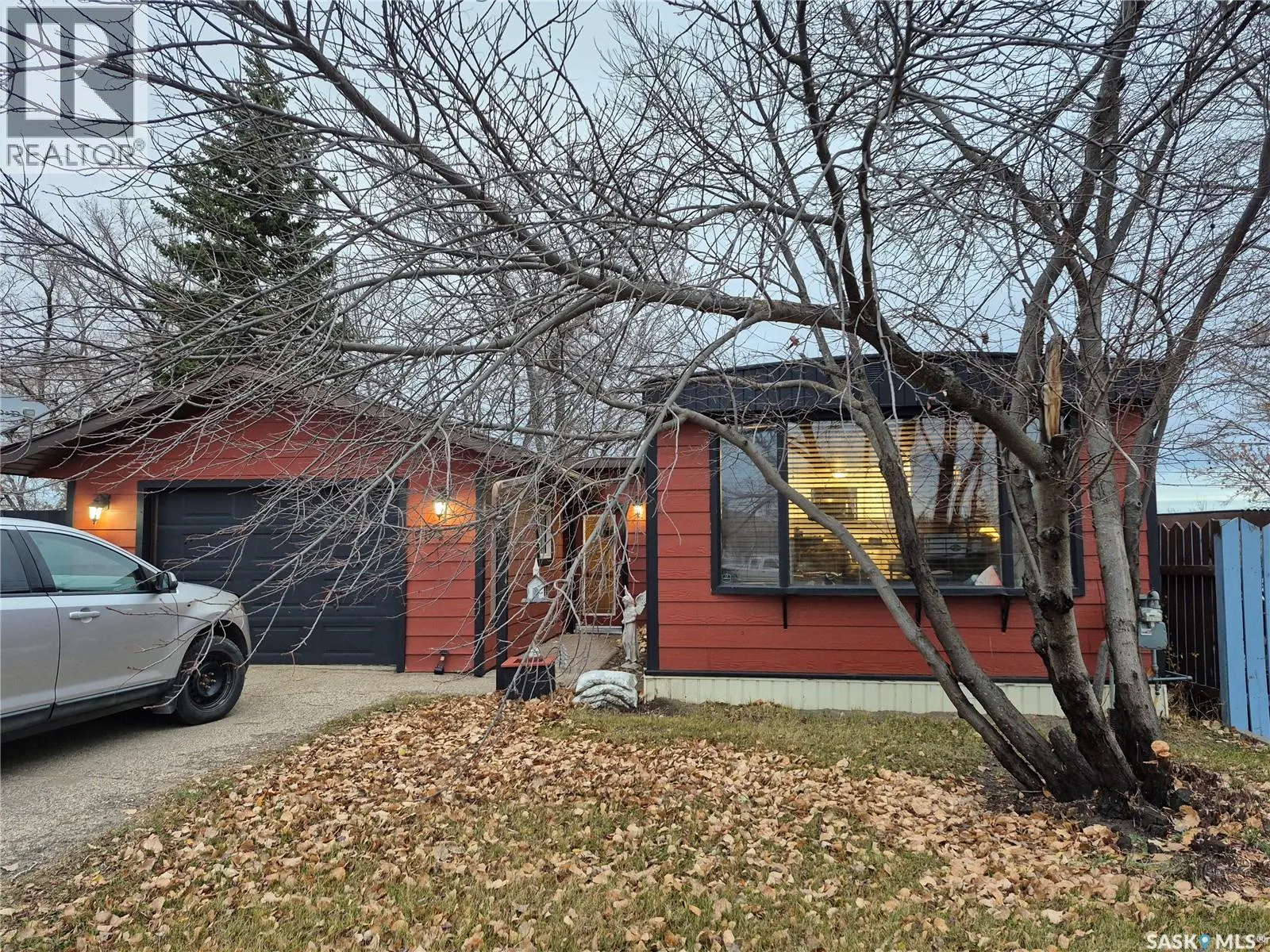 804 Railway AVENUE N