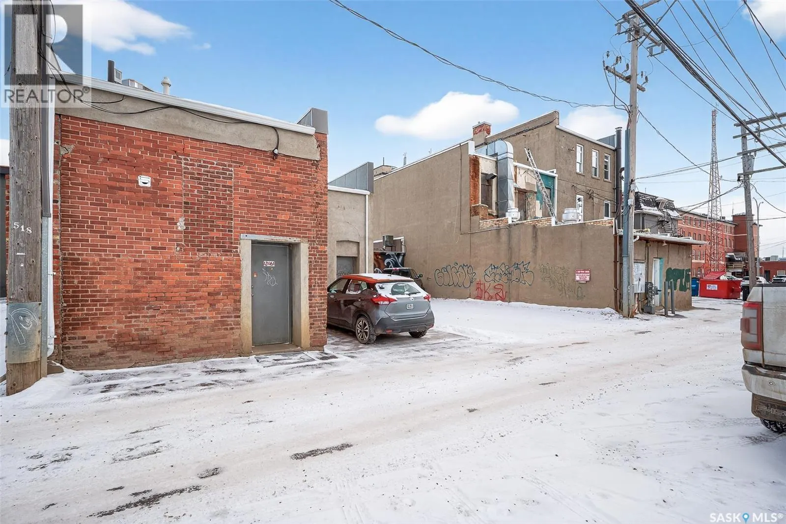 26 Main STREET N