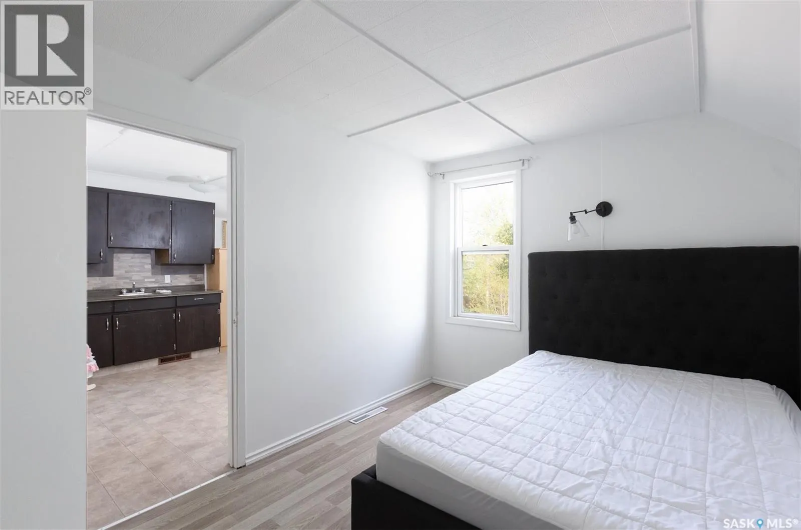 348 High STREET W