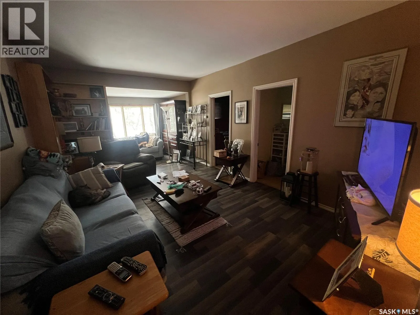 565 15th STREET W