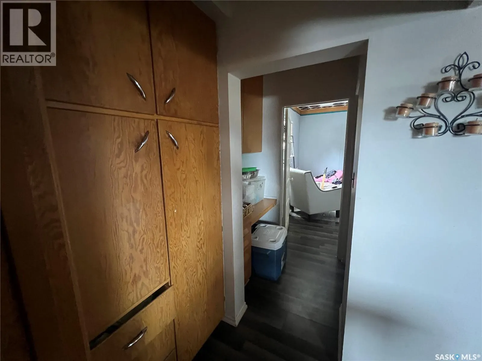 565 15th STREET W