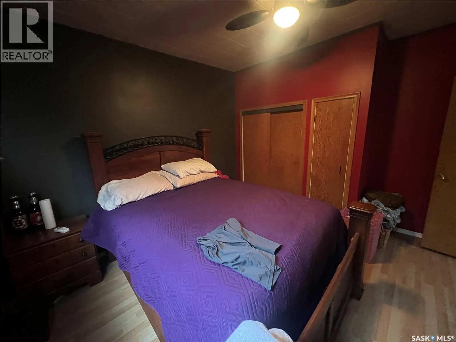 565 15th STREET W