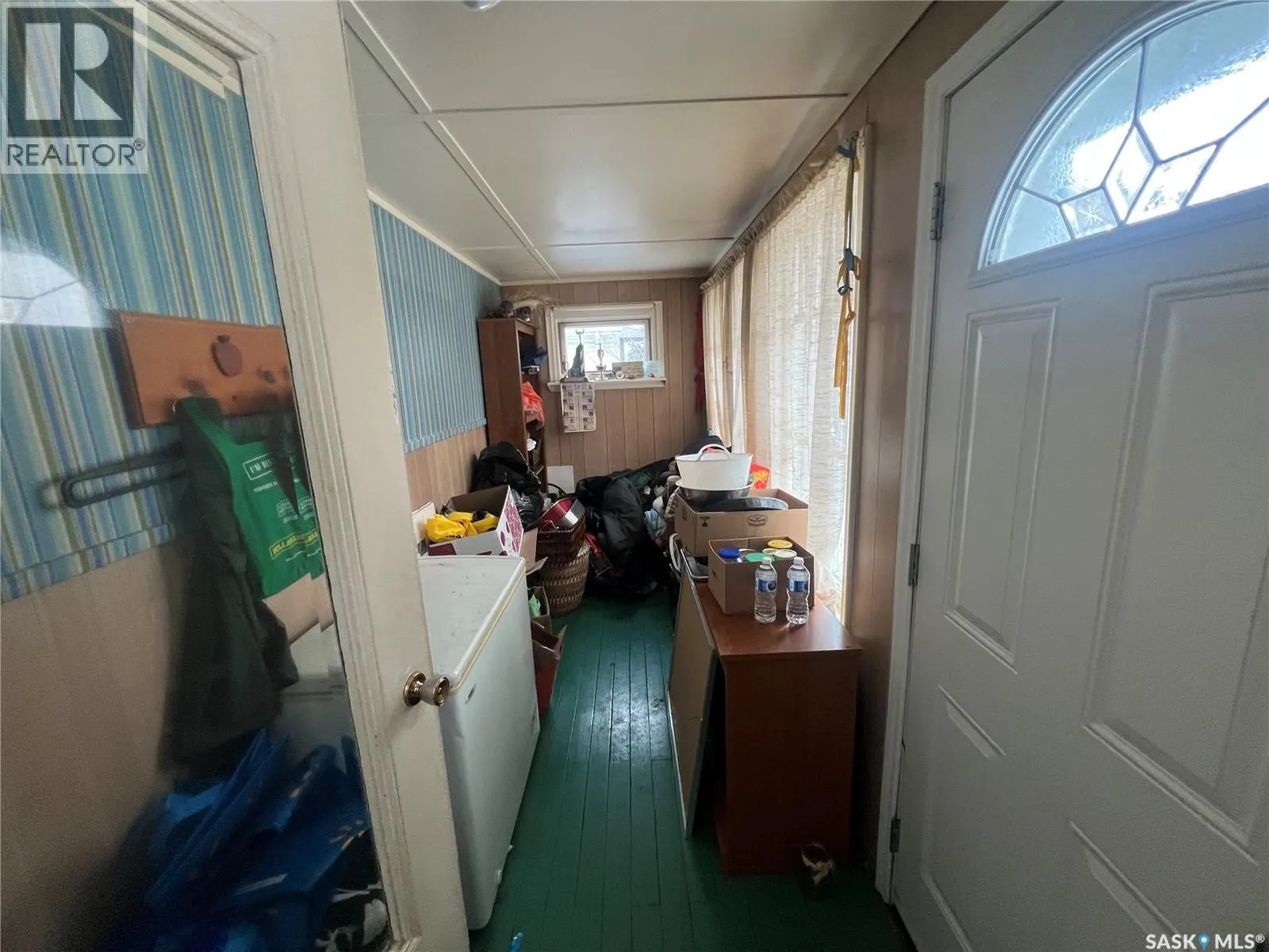 565 15th STREET W