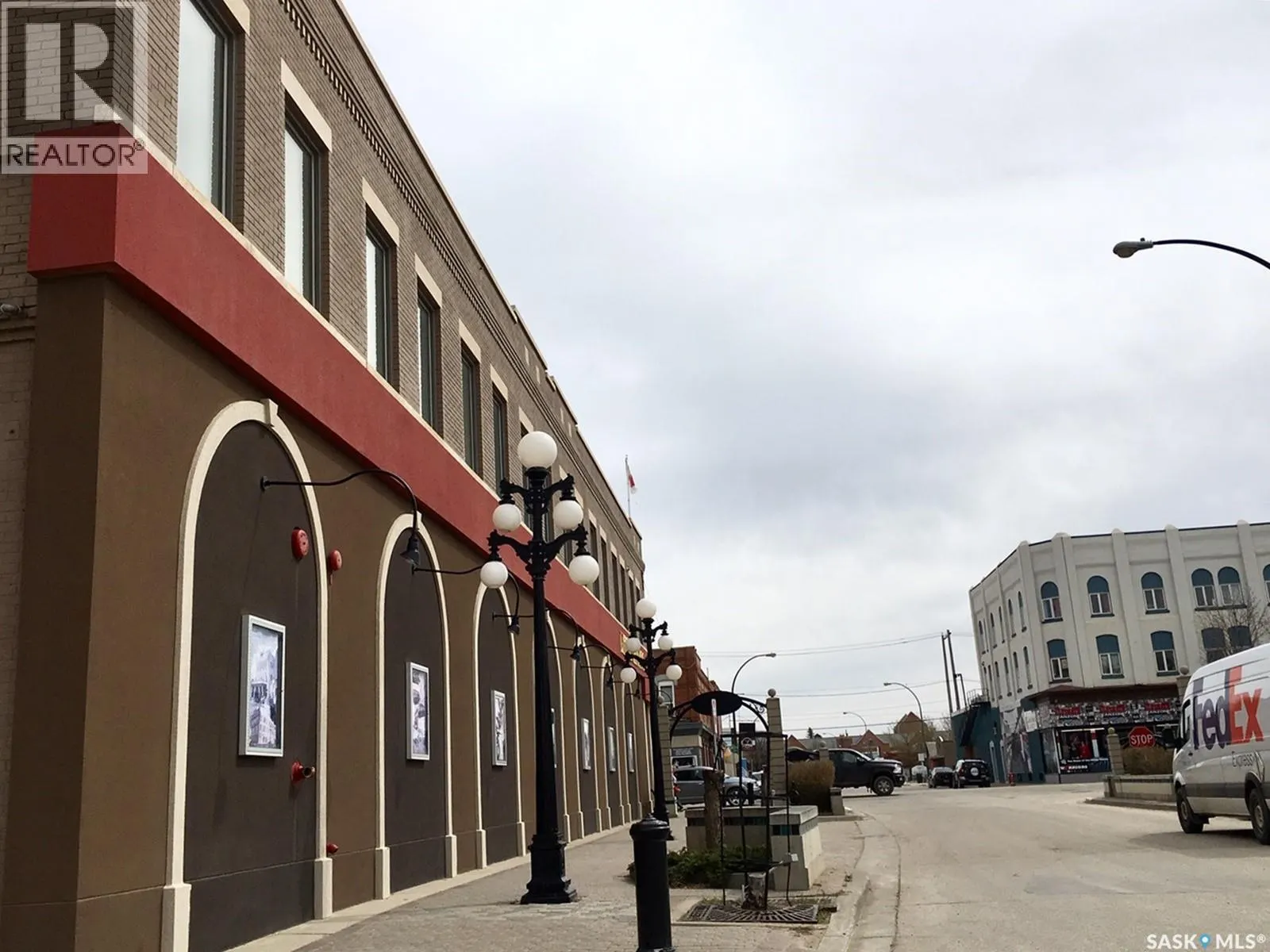 108 MAIN STREET N