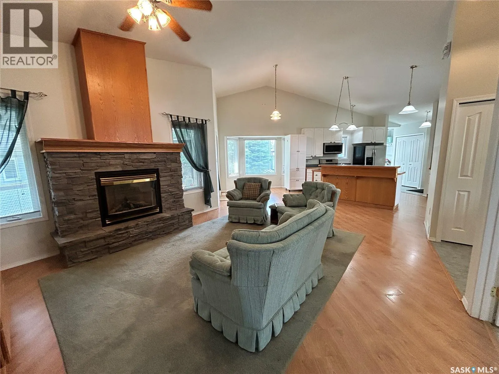 3 Falcon PLACE