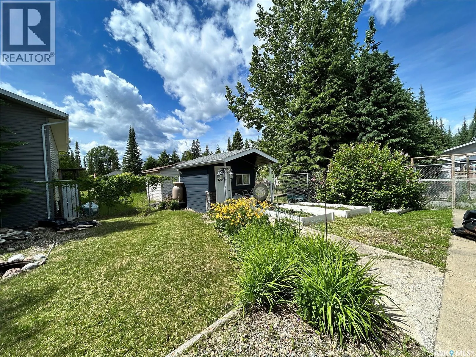 3 Falcon PLACE