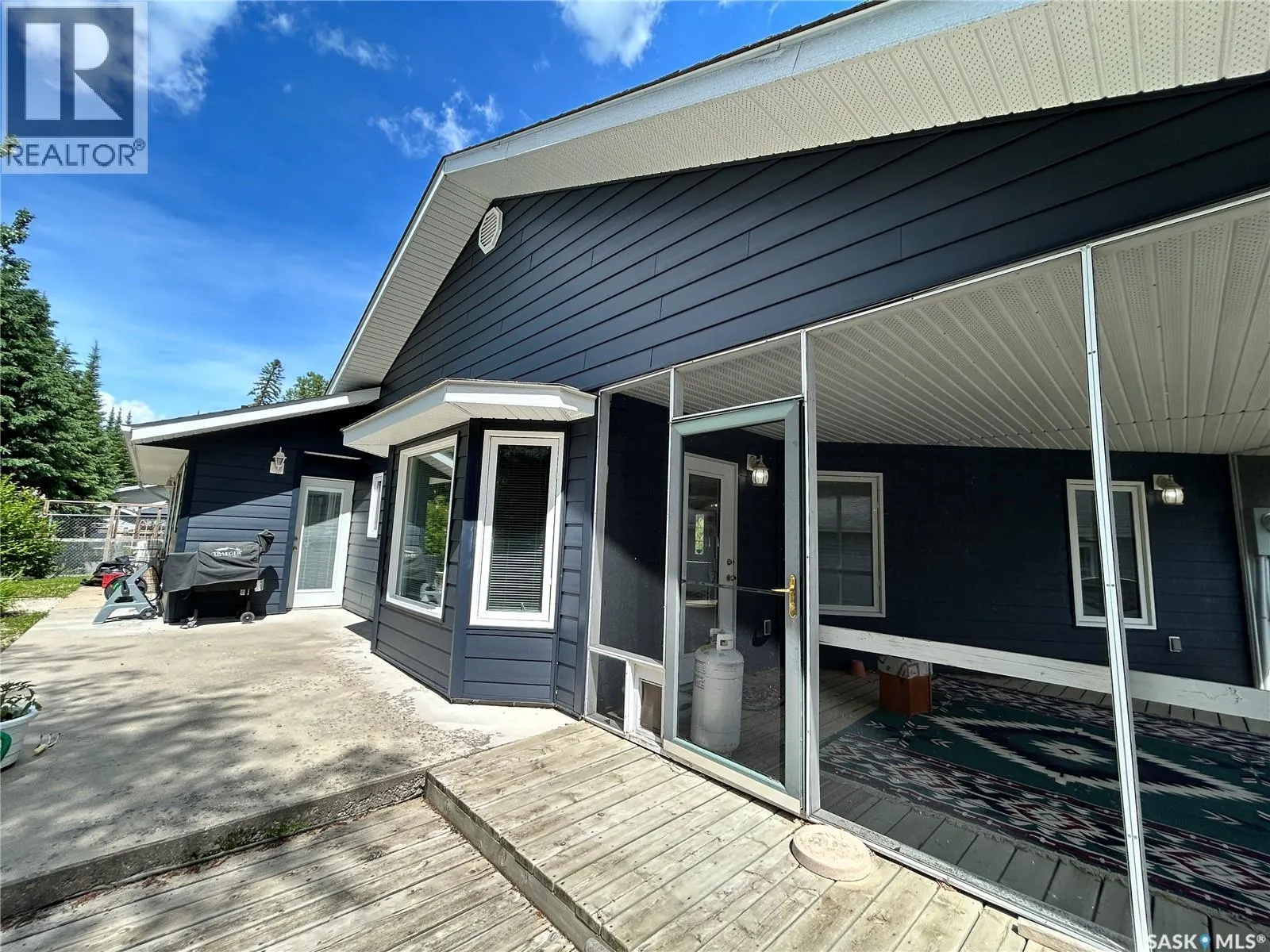 3 Falcon PLACE