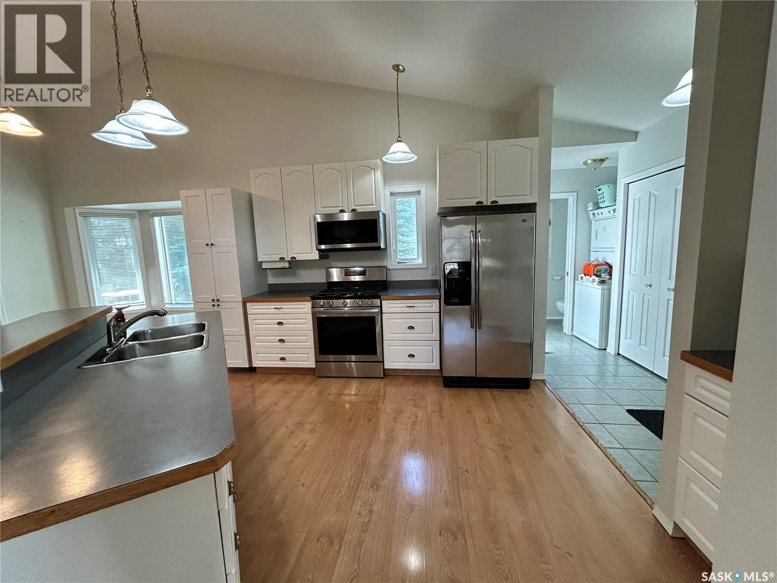 3 Falcon PLACE