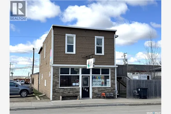 104 2nd AVENUE W