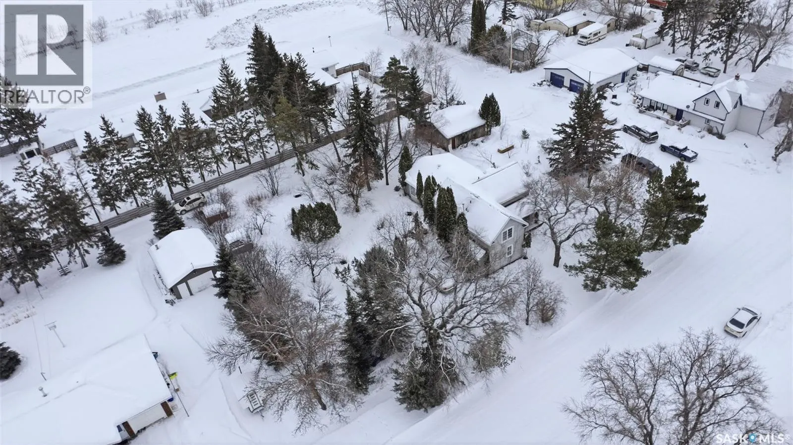 200 1st AVENUE