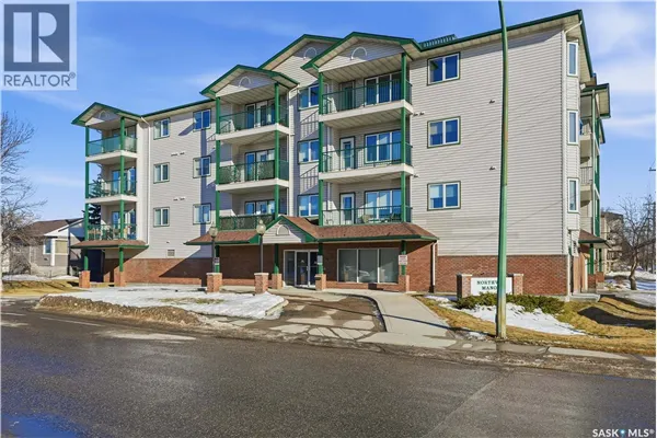 405 205 McIntyre STREET N