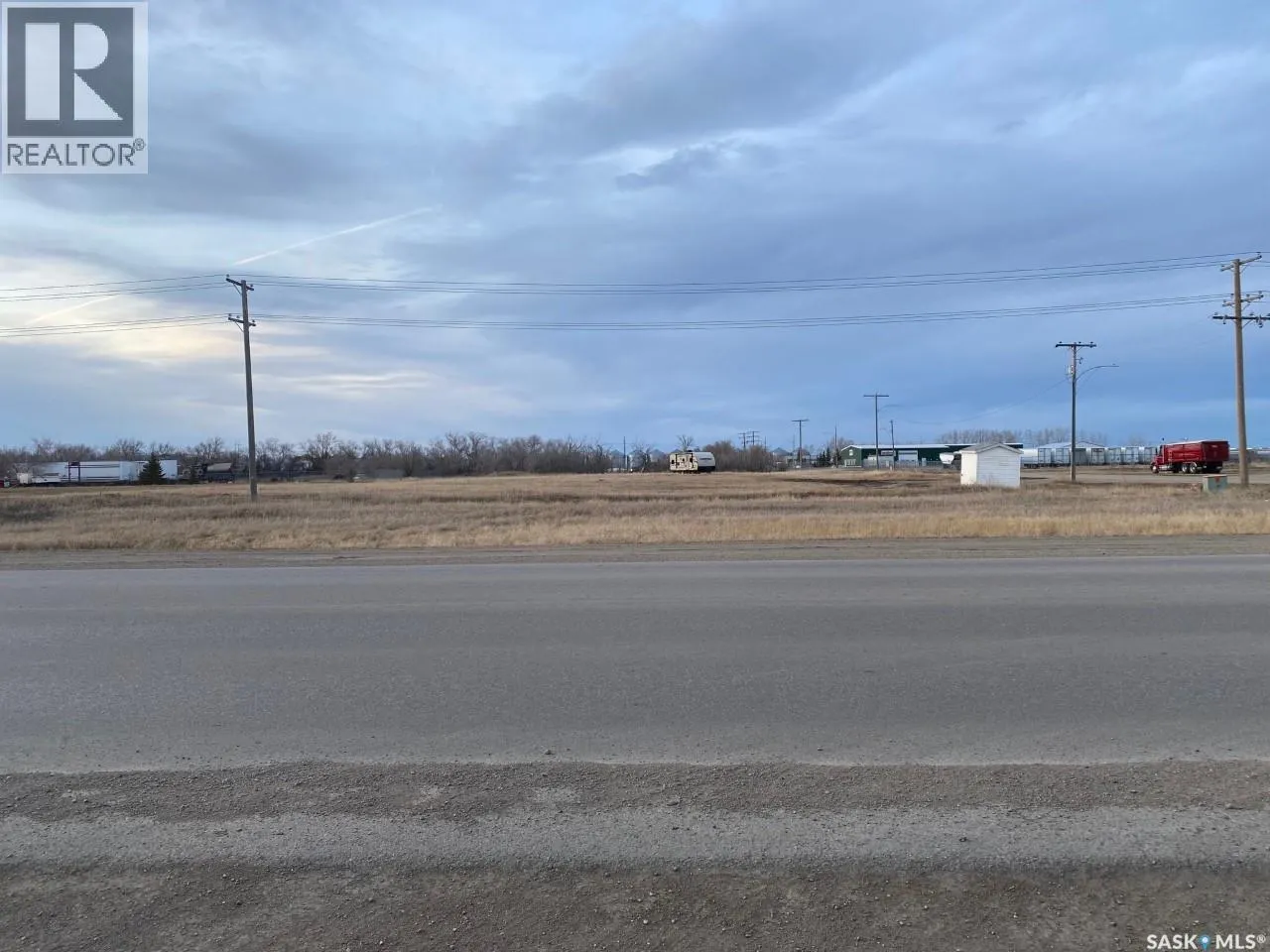 120 N Service ROAD W