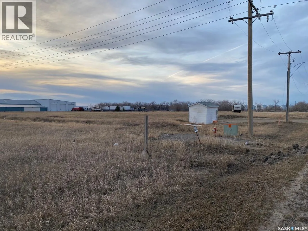 120 N Service ROAD W