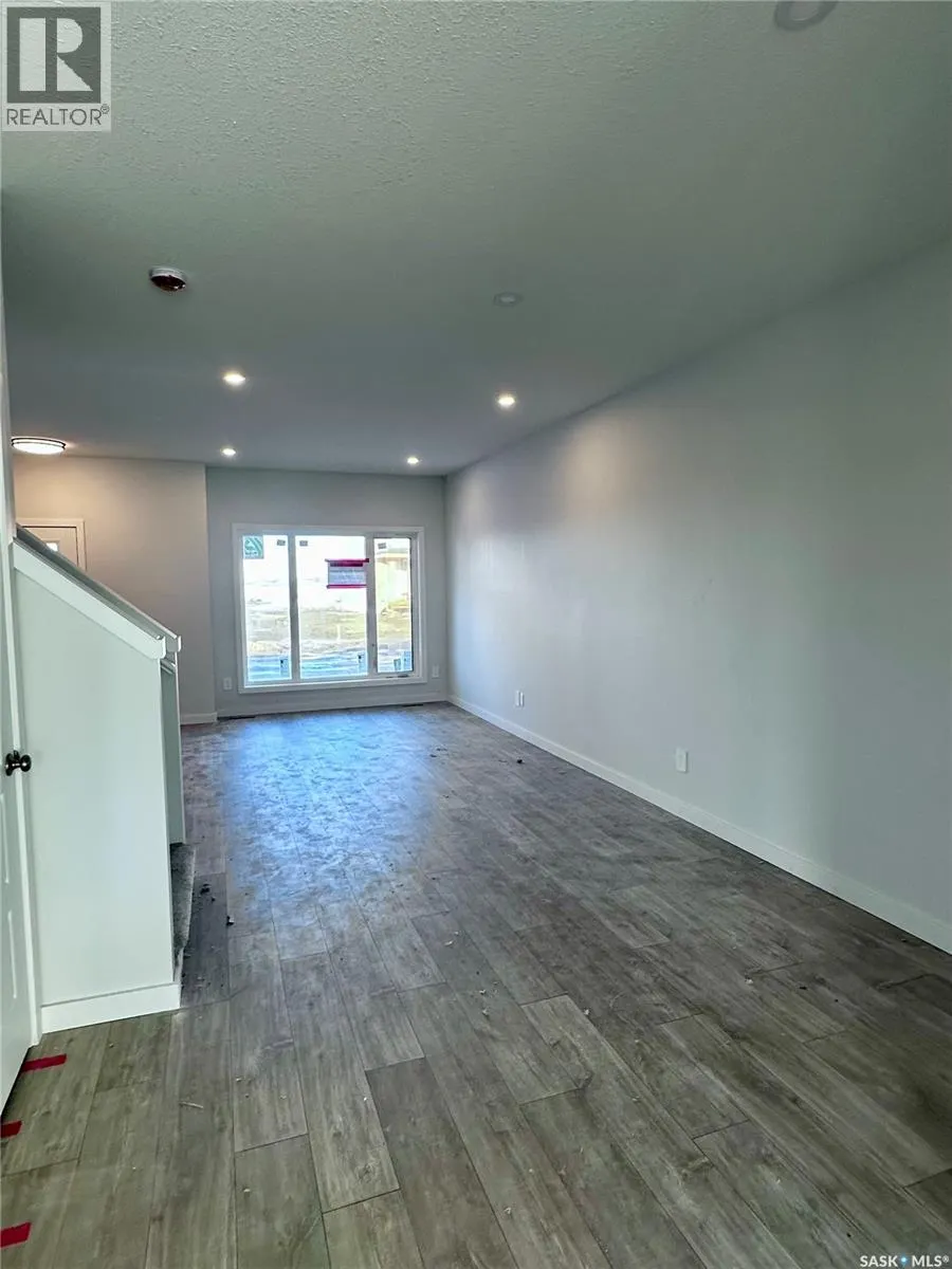 1123 Camden GARDENS