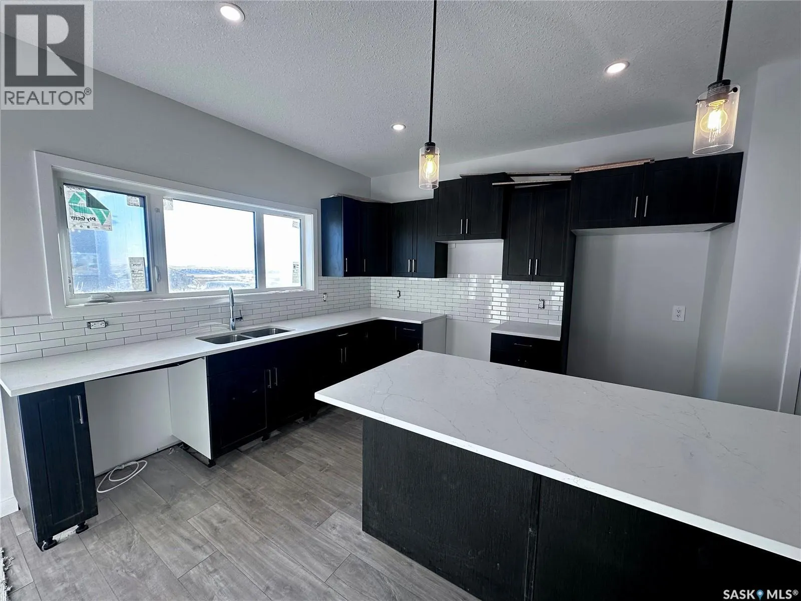 1123 Camden GARDENS