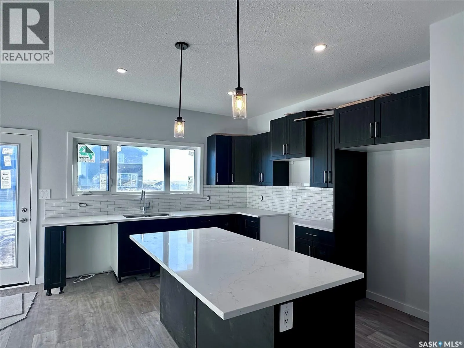 1123 Camden GARDENS