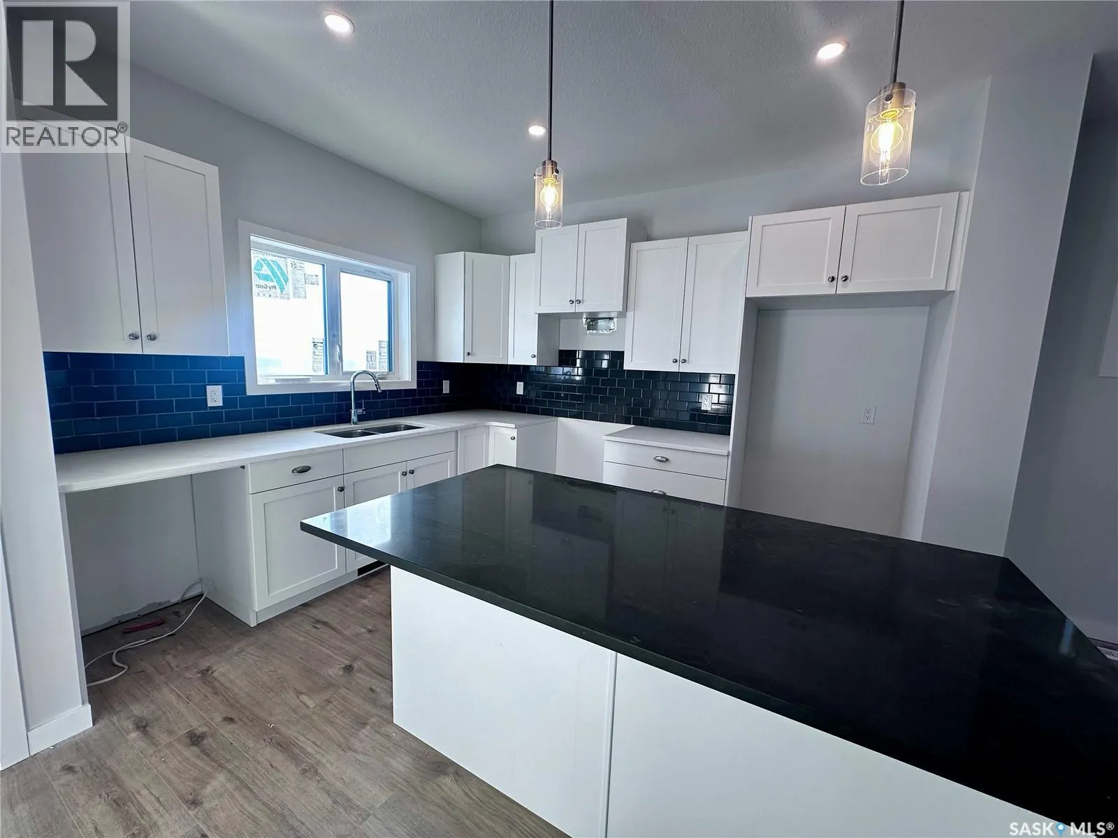 1121 Camden GARDENS
