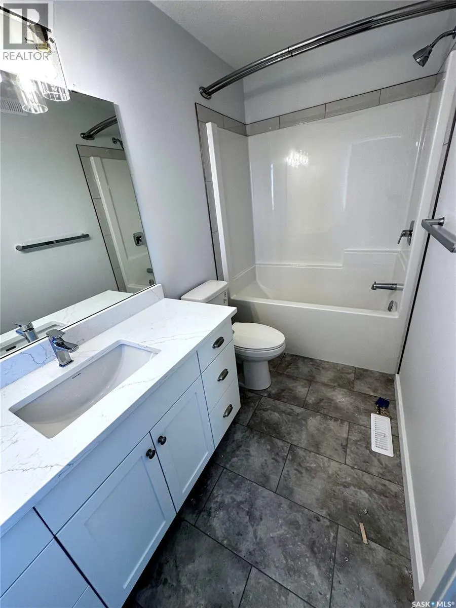 1121 Camden GARDENS