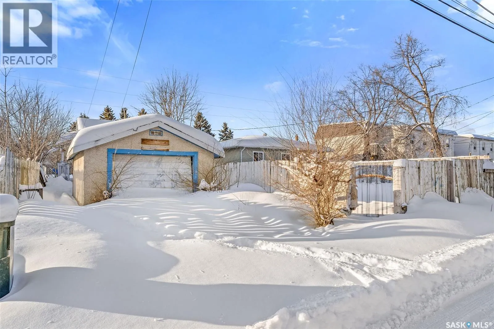 806 12th STREET W